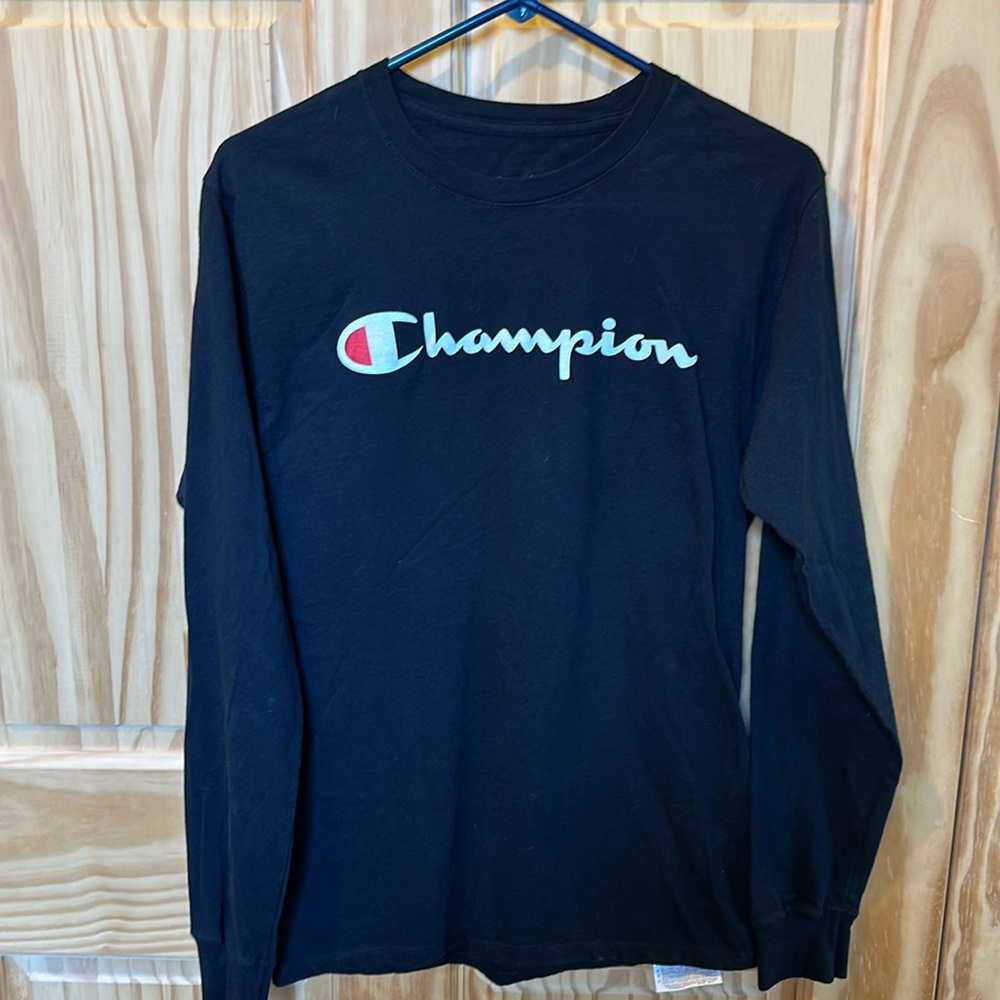 Champion long sleeve T-shirt like new! Size small